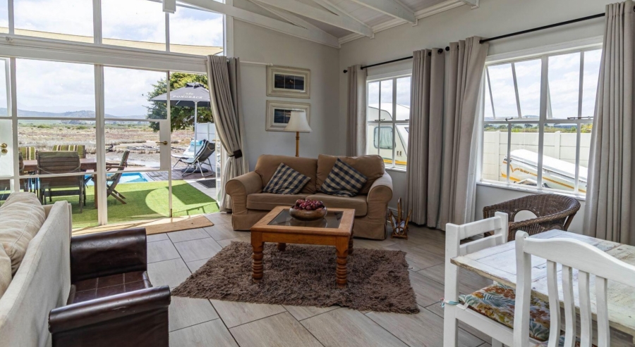 3 Bedroom Property for Sale in Riverside Western Cape